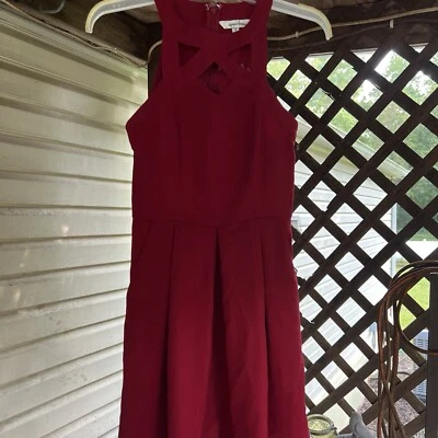 Красный без рукавов Fit и Расклешенный вырез декольте платье женщин размер маленький Speechless - Изображение 1 из 4