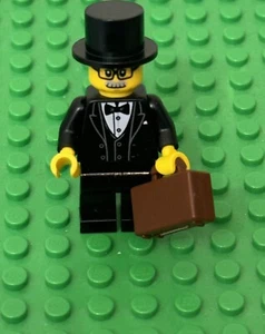 Lego City Black Tuxedo Bow Tie Suit Grandpa / Businessman Mini Figure,briefcase - Picture 1 of 2