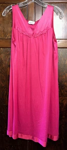 Vtg GRANNYCORE Vanity Fair Nightgown Appliqué Style 30-807 Fuchsia Women Medium - Picture 1 of 6