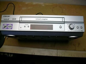 SONY VIDEO VHS GRABADOR SLV-SE240 EN MUY BUEN ESTADO - Foto 1 di 4