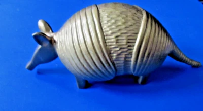 Estatuilla Escultura Armadillo Bronce 10.5x4"x4" Foto 1 de 4