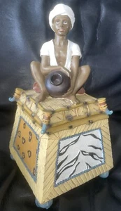 DEKORATIVE KERAMIK SCHLANGENBESCHWÖRER TRINKET BOX 9,5 ZOLL HOCH MARKENLOS SELTENER ARTIKEL - Bild 1 von 13