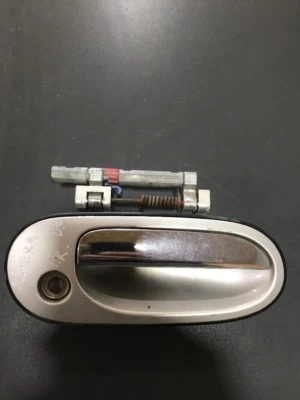 Manija exterior puerta delantera derecha Nissan Almera N16 2003 año Rhd plata Sa830613 Foto 1 de 4