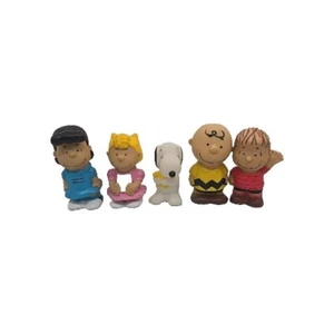 Peanuts 4 Figures Charlie Brown Lucy Linus Sally Snoopy Bath Squirters JustPlay - Picture 1 of 13