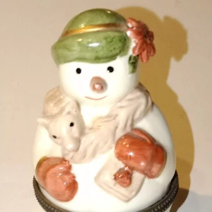 Boite à Pilule en porcelaine Villeroy et Boch Madame Bonhomme de Neige - Picture 1 of 12