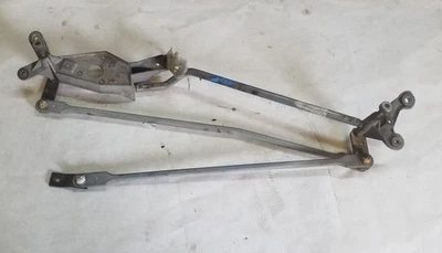 Wiper Transmission - Thru 10/22/00 | Fits 1999-2001 Ford F250 F350 F450 F550 - Image 1 of 4