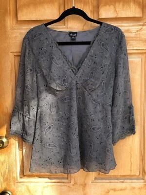 Willi Smith - Blusa - Talla M - Usada en Excelente Condición - Ws - Gris Paisley Foto 1 de 2