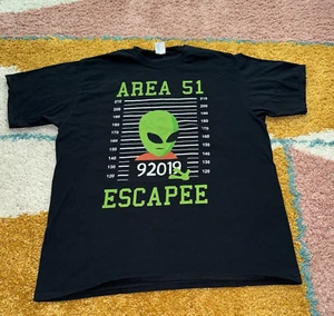Area 51 Escape T-Shirt | Funny Alien Mugshot | Sci-Fi Graphic Tee Size XL - Picture 1 of 8