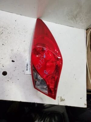 2011-2014, Hyundai Sonata, Passenger Tail Light, Part Number:92402-3Q000 - Image 1 of 4