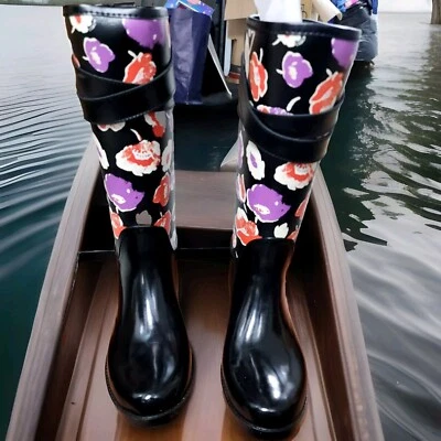 蔻驰 Traisha II 黑色花卉印花皮革装饰雨靴 Q8010 尺码 7 — 第 1/4 张图片