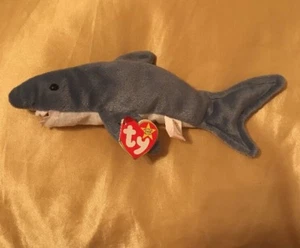 Ty Beanie Baby Crunch The Shark Retired (New) - Picture 1 of 9