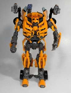 HASBRO TRANSFORMERS 2011 MOVIE DOTM LEADER BUMBLEBEE 100% COMPLETE - Picture 1 of 21