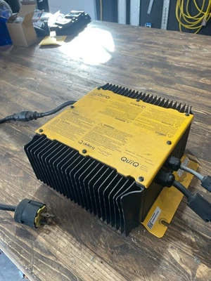 Carro de golf Delta-Q QuiQ 912-4854 48V cargador de batería Polaris Ranger 18A fabricante de equipos originales Foto 1 de 4