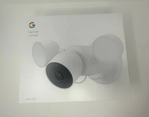Google Nest Cam mit Flutlicht - Kabelgebunden Outdoor Smart Home Überwachungskamera - NEU - Bild 1 von 3