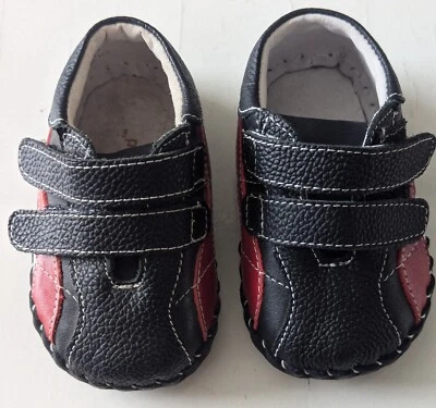 Zapatillas niño talla 0-6. Cuero artesanal suave y saludable. Negro/Rojo Josh.0704 Foto 1 de 4