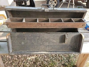 Vintage Wooden Carpenter's Tool Box l Antique old needs restoration - Picture 1 of 6