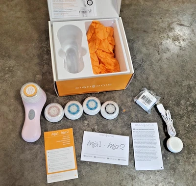 Nuevo sistema de limpieza facial sónico de la piel Clarisonic Mia 2 - 5 cabezales de cepillo - ROSA Foto 1 de 4