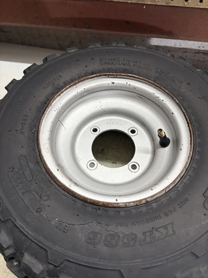 1988 Yamaha Badger 80 YFM80 OEM Llanta delantera 4 Lug Rueda delantera solamente #11 Foto 1 de 4