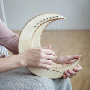Mini Crescent Moon Lyre Wooden 7-string Harp Outdoor Games - Picture 1 of 12