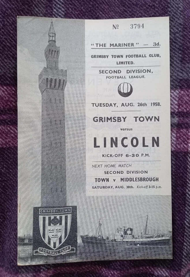 1958/59 Division Two - GRIMSBY TOWN v. LINCOLN CITY - Image 1 of 1