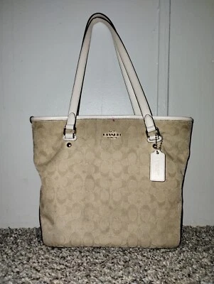 Coach F58292 City Zip Tote in Signature - Light Khaki/Chalk - Image 1 of 4