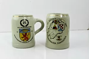 JUEGO DE 2 TAZAS DE PIEDRA DE CERVEZA DE CERÁMICA WANDERUNG 1993 Y 1994 - Imagen 1 de 3