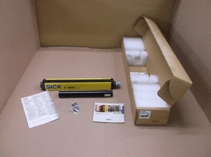 C40E-0303AH030 Sick NEW In Box Safety Light Curtain Receiver 1022219 - Picture 1 of 4
