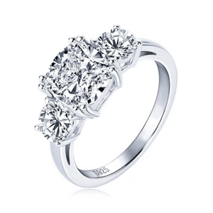 3,5 CTW. Anello Moissanite Cuscino & Rotondo Tre Pietre Donna Argento Sterling 925 - Foto 1 di 14