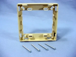 Leviton Ivory MOS Fiber Optic Cord Cable Storage Spacer Manager Ring 41290-DRI - Picture 1 of 5