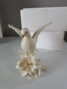 Lenox Vintage Sculpture Oiseau de Jardin Colombe Classique, Ivoire avec Bordure Dorée - Photo 1/9
