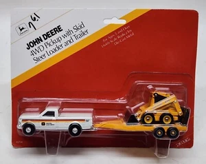 John Deere Ford 4wd Pickup LKW mit Rutschlenklader & Anhänger von Ertl 1/64 - Bild 1 von 11