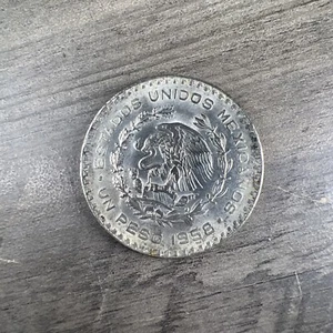 1958 Un Peso México 10% Plata 9O% Latón RARA Moneda Mexicana De Colección Casi Nuevo Como Nuevo - Imagen 1 de 4