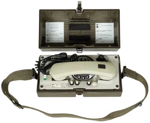 German Bundeswehr Army Vintage BW Field Phone Krone WF In Case Used - Imagen 1 de 4
