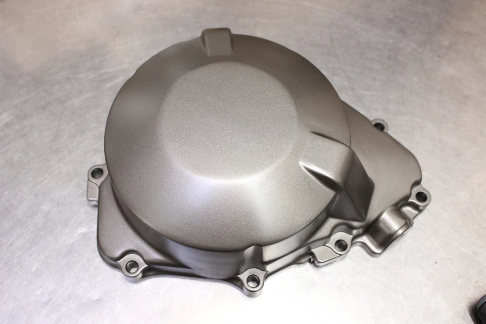 02-08 HONDA CB900F Hornet CB900 Stator Cover - Imagem 1 de 3