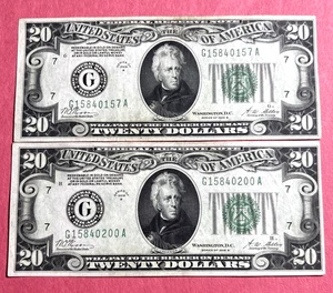 Lot of 2 Series 1928 B NEAR SEQUENCE $20 Twenty Dollar FRN Chicago  Crisp AU - Picture 1 of 4