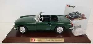 Corgi 1/18 Scale 95106 - 1963 MG MGB Roadster Green - with wooden plinth - Picture 1 of 6