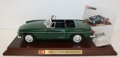 Corgi 1/18 Scale 95106 - 1963 MG MGB Roadster Green - with wooden plinth - Image 1 of 4