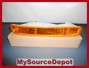 1996,1997, HONDA ACCORD RIGHT TURN SIGNAL LAMP   - Picture 1 of 4
