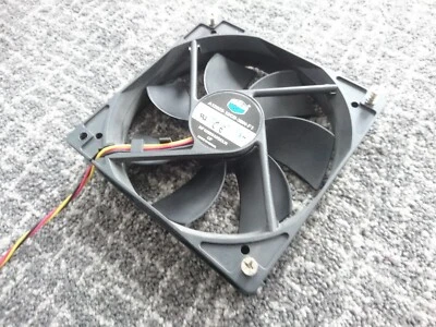 Cooler Master A12025-12CB-3BN-F1 Chassis Cooler Fan DC12V 0.16A 120 120 25MM - Image 1 of 4