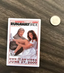 Runaway Bride (1999) - Pin Badge Julia Roberts, Richard Gere 28 - Picture 1 of 2