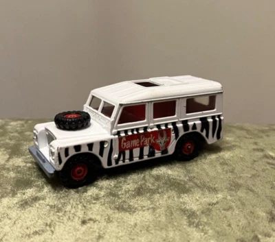 Corgi Toys Gift Set No. 31 Land Rover Game Park Rare Version in near-mint condi! - Image 1 of 4