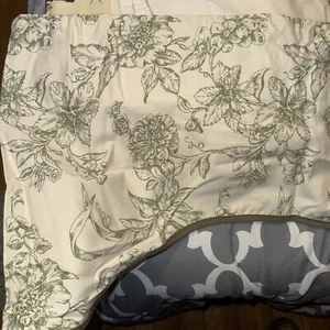 Used Green And White Floral Roses Flowers Lily Lined Country Curtains 67” - Picture 1 of 9