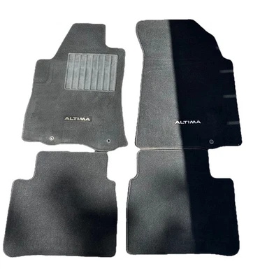 Alfombrillas delanteras y traseras negras Nissan Altima OEM 2016-18 Foto 1 de 4