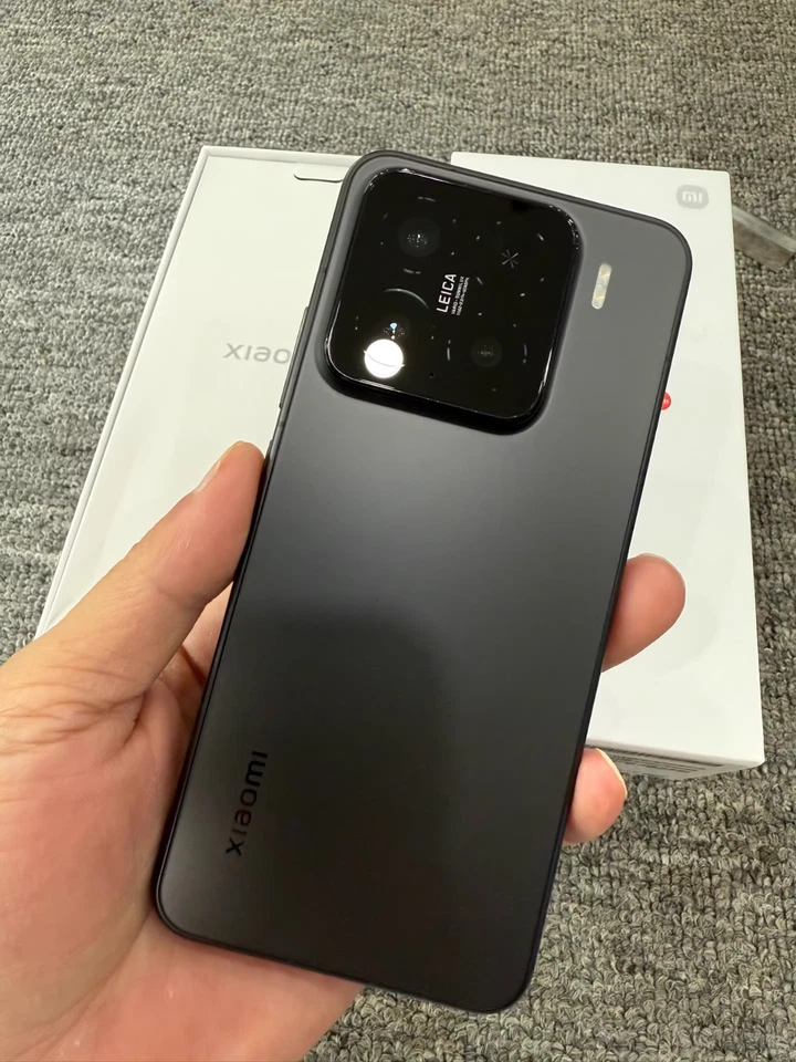 Xiaomi 15 12GB+256GB 6.36 in 90W 5400mAh DUAL SIM GSM Unlocked From China - Image 1 of 4