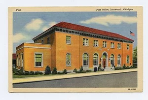 Post Office, Ironwood, Michigan Color Linen Postcard - Picture 1 of 2