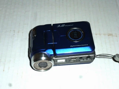 DXG DXG-305VS 16 MB Camcorder Blue WORKS! - Image 1 of 4