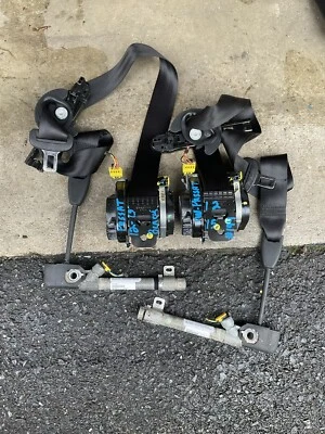 Volkswagen  Passat Seat Belts-Front Both Side-2012-2013-2014-2015 Black Color - Image 1 of 4