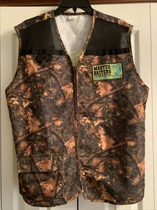 Master Baiters Fishing & Tackle Vest Men’s S/M Graphics Camo - Picture 1 of 7