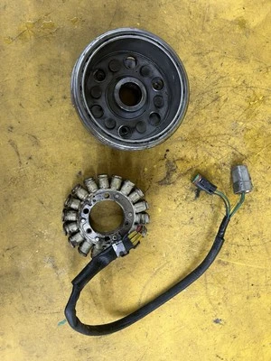 Ski-doo MXZ 600 2004 estator y volante 82 Foto 1 de 3