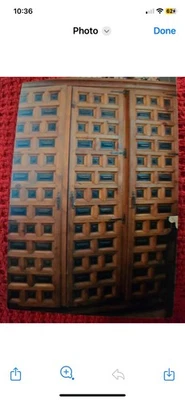 Armario/armario español mediterráneo de madera tallada - pino macizo - pesado y raro Foto 1 de 2